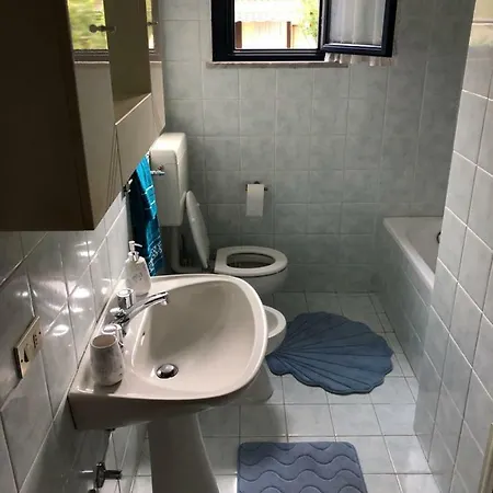 Laura Apartment *